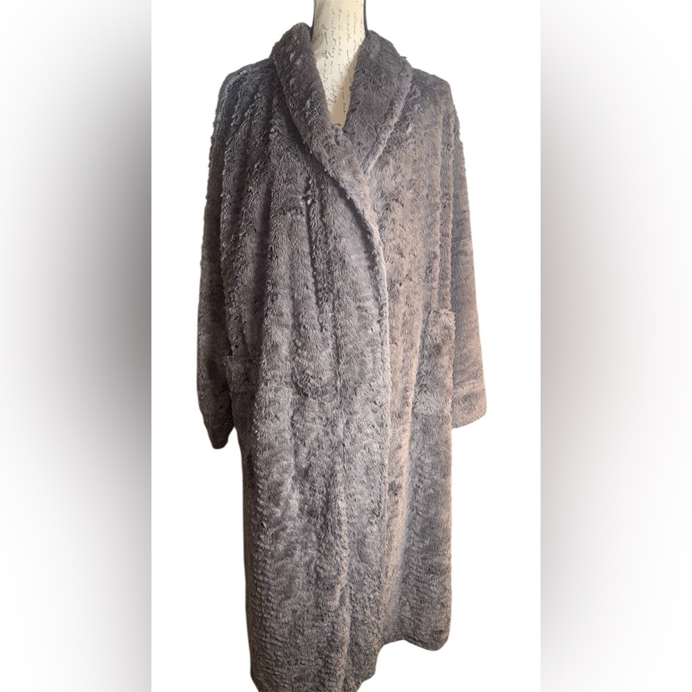Soma Robe